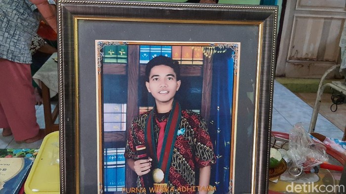 Dony Saputra korban mutilasi di Kalimalang Bekasi, Selasa (8/12/2020).