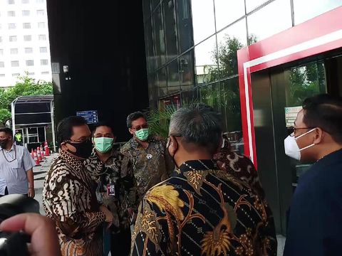 Ketua BPK Dipanggil Jadi Saksi Kasus SPAM, Deputi Penindakan KPK Sambut di Lobi