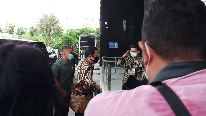 Ketua BPK Dipanggil Jadi Saksi Kasus SPAM, Deputi Penindakan KPK Sambut di Lobi