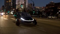 Andai tak ada aral melintang kendaraan ini akan dirilis ke konsumen pada 2021, model pertama yang keluar akan disebut Paradigm dan Paradigm +, akan dijual dengan harga mulai dari $ 25.900 hingga lebih dari $ 46.000 (tergantung opsi baterai). Foto: Aptera Motors