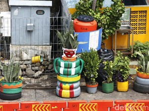 Tetangga Taruh Pot Besar di Tepi Jalan Depan Rumah, Apakah Bisa Dipidana?