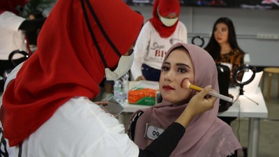 Pelatihan Make Up Artis untuk Disabilitas