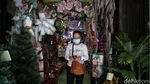 Pernak-pernik Natal Mulai Diserbu Warga