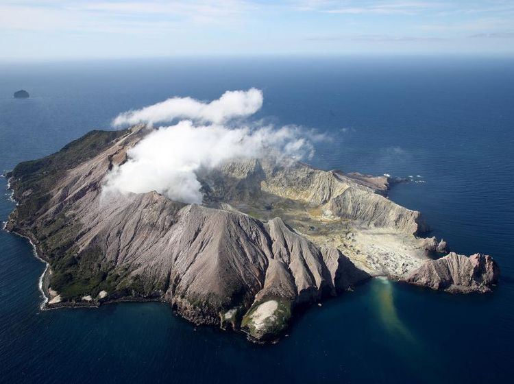 Potret Gunung Berapi Whakaari di Selandia Baru Pasca 1 Tahun Meletus