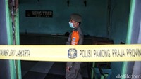 Penertiban ini melibatkan sekitar 400 petugas gabungan mulai dari Satpol PP Kota Administrasi Jakarta Utara, Sudin Perhubungan Kota Administrasi Jakarta Utara, Sudin Penanggulangan Kebakaran dan Penyelamatan (Gulkarmat) Kota Administrasi Jakarta Utara dan Kepulauan Seribu, TNI-Polri, PT. Kereta Api Indonesia (KAI), hingga unsur masyarakat.
