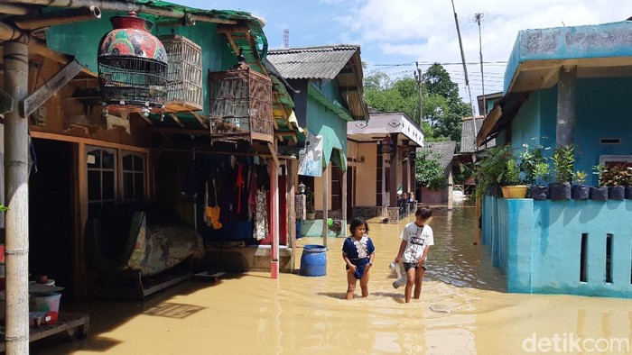 TPS di Desa Tambak Serang dipindahkan akibat banjir