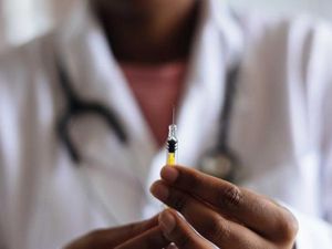 Bisa Picu Tes HIV Positif, Pengembangan Vaksin COVID-19 Ini Dibatalkan