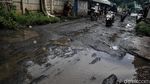 Waduh, Jalan di Tangsel Rusak dan Tergenang