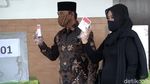 Bagyo Rival Gibran Nyoblos di TPS Penumping