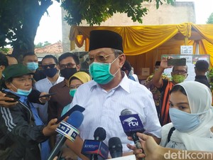 Benyamin Davnie soal Form C Berisi Poster Dirinya: Kita Dirugikan