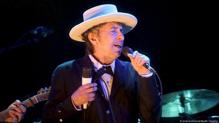 Bob Dylan Jual Hak Cipta Seluruh Lagunya Kepada Universal Music Bob Dylan Jual Hak Cipta Seluruh Lagunya Kepada Universal Music