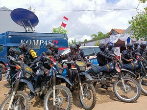 40 Brimob Diturunkan Patroli Pengamanan Pilkada Tangsel di Pondok Aren