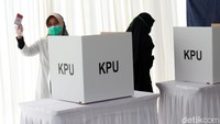 Nia sapaan karibnya menyebut, dirinya lebih tegang mencoblos di Pilkada serentak 2020 ini dibandingkan melahirkan.