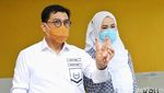 Momen Machfud Arifin dan Eri Cahyadi Nyoblos di Pilwali Surabaya Momen Machfud Arifin dan Eri Cahyadi Nyoblos di Pilwali Surabaya