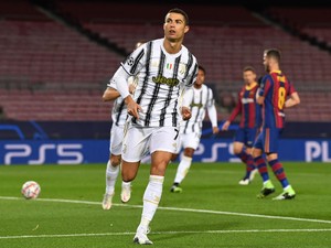 Cristiano Ronaldo Rajin Banget Bikin Gol di Camp Nou