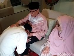 Video Eri Cahyadi Sungkem ke Ortu Minta Doa Restu Sebelum Nyoblos