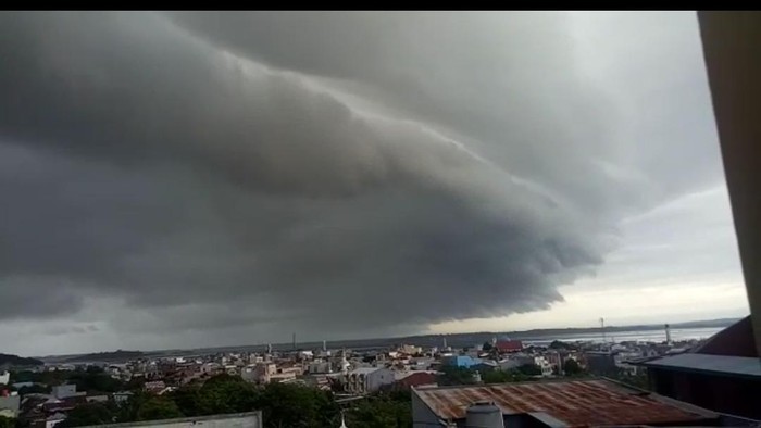 Fenomena awan tsunami di Parepare (Foto: dok. Istimewa)