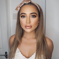 Setelah tampil di Love Island, nama Georgia pun jadi melambung. Kini dia memiliki followers Instagram mencapai 1 juta.  Foto: dok. Instagram