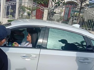 Bobby Nasution Ajak Kahiyang Ziarah Sebelum Berangkat ke TPS