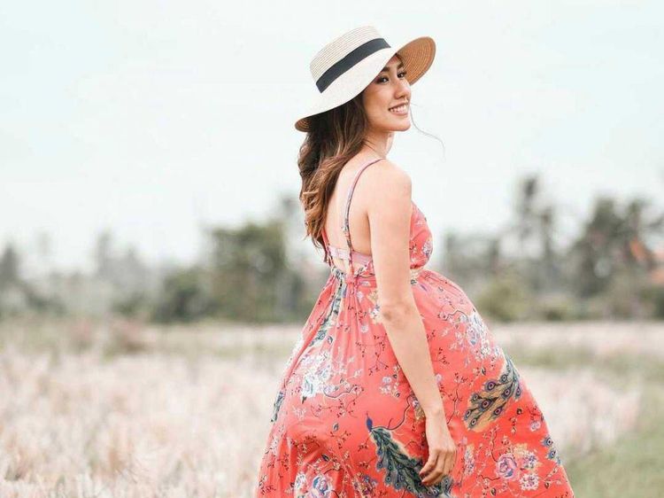 7 Potret Louise Anastasya yang Umumkan Kehamilan Pertama di Usia 38