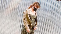 Louise Anastasya menjaga kesehatannya dengan mengenakan masker di luar rumah. Foto: Instagram Louise Anastasya