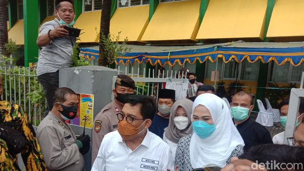 Machfud Arifin nyoblos