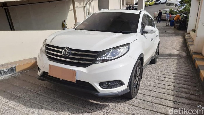 Menguji DFSK Glory 580 1.5 Turbo CVT, Benarkah Tidak Bisa Menanjak?