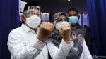 Didampingi Istri, Mohammad Idris Nyoblos di TPS 14