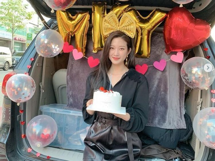 10 Momen Moon Ga Young True Beauty Saat Kulineran