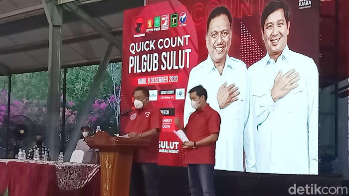 Paslon gubernur-wakil gubernur Olly Dondokambey-Steven Kandou menyampaikan deklarasi kemenangan Pilgub Sulut setelah menerima hasil survei (Angel Rawis/detikcom)