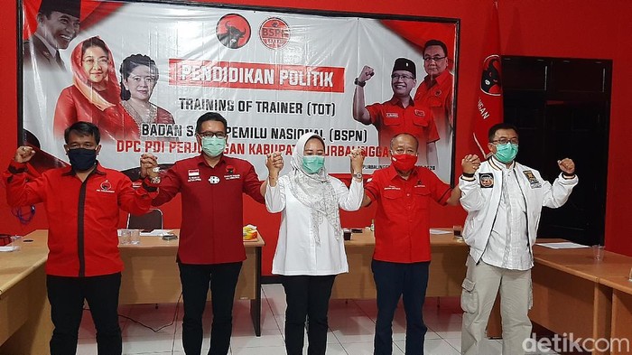 Paslon nomor urut 02, Dyah Hayuning Pratiwi dan Sudono (Tiwi-Dono), mengklaim menang di Pilkada Purbalingga, Rabu (9/12/2020).