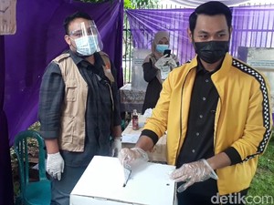 Pilkada Tuban: Dua Cabup Nyoblos, yang Satu Lagi Tak Ber-KTP Bumi Wali