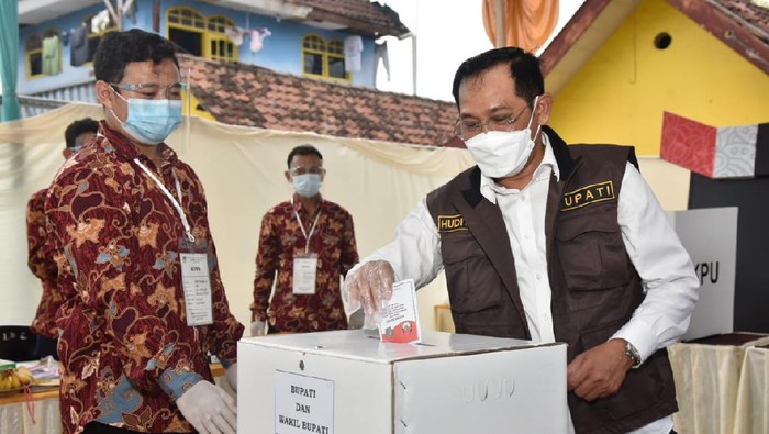 Pj Bupati Sidoarjo Hudiyono