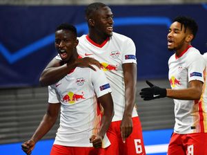 Suka Cita di Ruang Ganti RB Leipzig Usai Tumbangkan MU