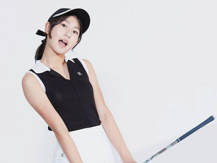 Cantiknya Pegolf Cilik yang Sering Disebut Kembaran Bae Suzy
