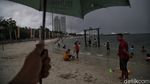 Suasana Pantai Ancol saat Libur Pilkada