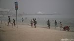 Suasana Pantai Ancol saat Libur Pilkada