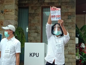 Penghitungan di TPS Bobby Nyoblos Dimulai, Suara Pertama untuk Bobby-Aulia
