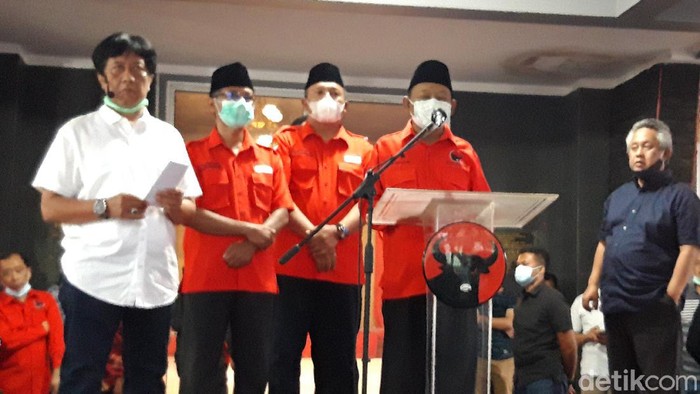 Tim pemenangan pasangan calon Pilkada Boyolali, M. Said Hidayat-Wahyu Irawan, mengumumkan kemenangan di DPC PDIP Boyolali, Rabu (9/12/2020).