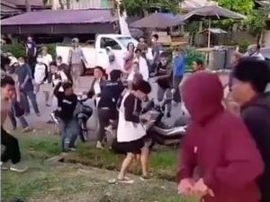 Saling Klaim Menang Jadi Sebab Pendukung Paslon di Pilbup Lutim Bentrok
