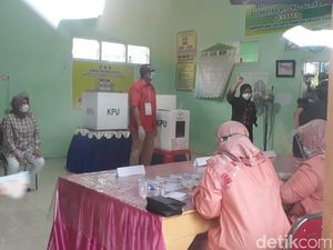 Momen Risma Semangat Nyoblos di Pilwali Surabaya 2020