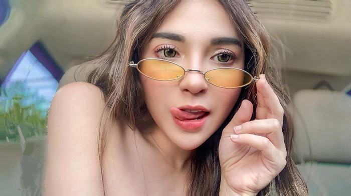 7 Potret Seksi Yuniza Icha 7 Potret Seksi Yuniza Icha
