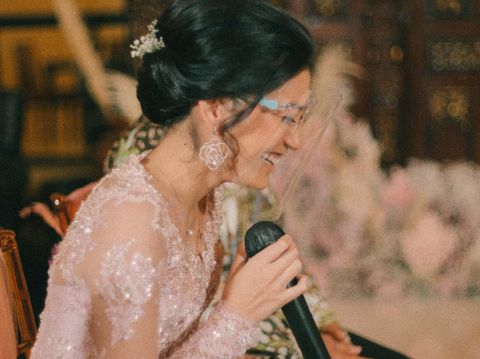 Adipati Dolken dan Canti Tachril gelar lamaran