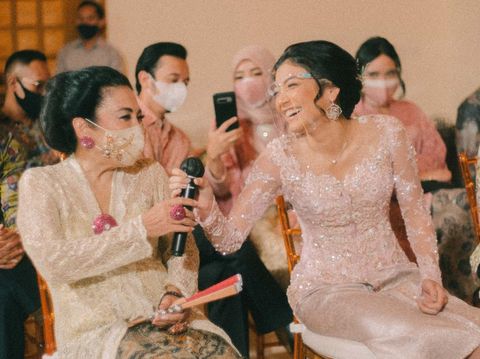 Adipati Dolken dan Canti Tachril gelar lamaran