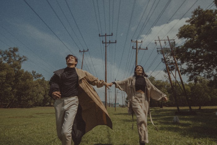 Adipati Dolken Prewedding Adipati Dolken dan Canti Tachril