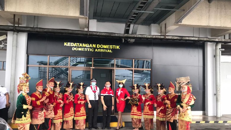 AirAsia Jakarta-Padang AirAsia Jakarta-Padang