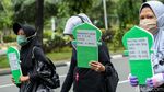 Aksi Teatrikal Ziarah Makam Warnai Peringatan Hari HAM Sedunia