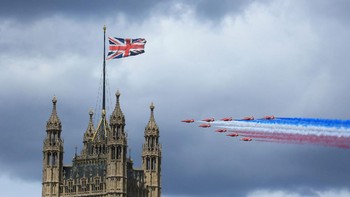Karya Monika Mazurkiewicz menampilkan selebrasi ulang tahun kerajaan Inggris. Kamera Canon EOS 5D Mark III + EF70-300mm f/4-5.6L IS USM lens. Foto: British Photography Awards