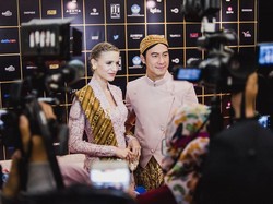 7 Momen Langka Istri Bule Daniel Mananta Tampil Cantik Berkebaya di Publik