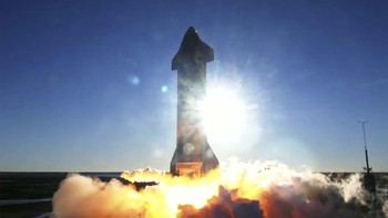 Roket ini akhirnya meledak hanya 6 menit dan 42 detik setelah meluncur. Ledakannya direkam dalam kamera kecepatan tinggi dan dijelaskan kejadiannya oleh Elon Musk (Foto: AP Photo)